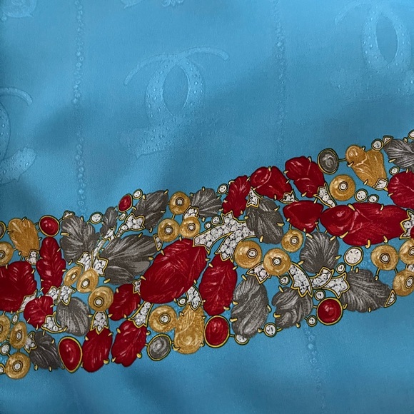 Auth Cartier Silk Scarf. - Picture 11 of 16